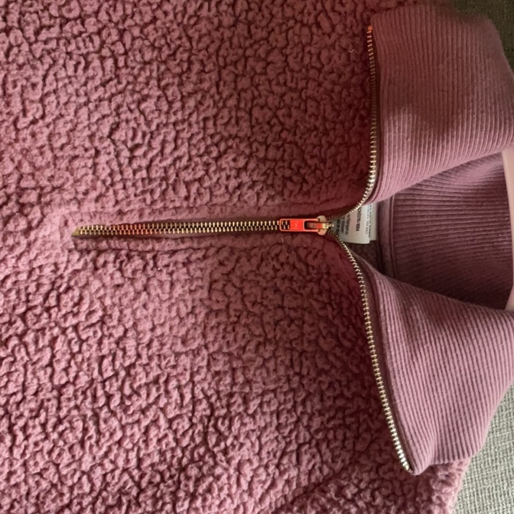 PINK 3/4 sherpa zip up. Dusty rose Color